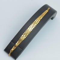 سوارة ذهب عيار 21 وزن 8.23 جرام