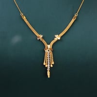 طقم ذهب مميز عيار 21 وزن 7.99 جرام بتصميم ناعم مع...