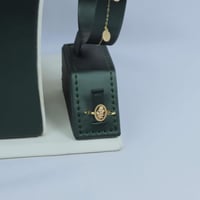 طقم ذهب تصميم السبيكة البيضاوي ناعم عيار 18 وزن 4....