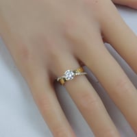 خاتم ذهب عيار 18 تصميم اللوف الألماسي وزن 2.7 جرام...