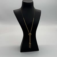 سبحة ذهب عيار 21 مطعمة بالميناء الاسود وزن 6.3 جرا...