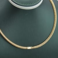 عقد ذهب الاوميقاء المطاطي عيار 18 وزن 3.83 جرام