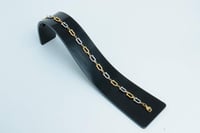 سوارة ذهب صافي تصميم المونيكاء عيار 18 وزن 5.1 جرا...