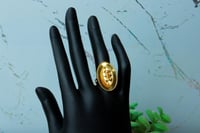 خاتم ذهب عيار 21 بتصميم دوريكاء بيضاوي بوزن 3.6 جر...