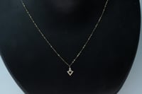 سلسال ذهب نواعم بتصميم الماسي عيار 18 بوزن 0.4 جرا...