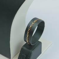 طقم ذهب عيار 21 وزن 2.77 جرام