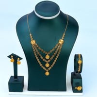 طقم ذهب الوردات ثلاثة دور عيار 21 وزن 19.3 جرام