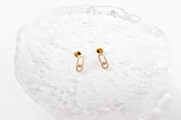 حلق ذهب عيار 18 المسيكاء تصميم الماسي