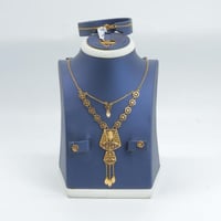 طقم ذهب عيار 21 وزن 8.5 جرام