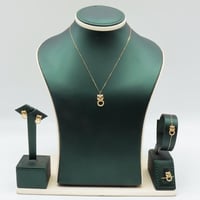 طقم ذهب بانثر ناعم تصميم الماسي عيار 18 وزن 3.7 جر...