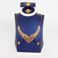 طقم ذهب طوق عيار 21 وزن 7.9 جرام