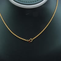 سلسال ذهب تصميم الفان كليف عيار 21 وزن 3.9 جرام