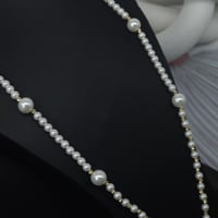 عقد مطعم بالؤلؤ الزراعي مميز بتصميم كرات الدوريكاء...