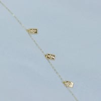 طقم ذهب ناعم عيار 18 بتصميم سبيكة مربع وزن 4.4 جرا...