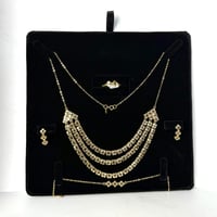 طقم ذهب الفان كليف ثلاثة دور عيار 21 وزن 15 جرام