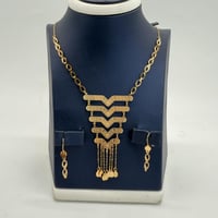 طقم ذهب خمسة دور عيار 21 وزن 5.6 جرام