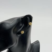 حلق ذهب الجنية عيار 21 وزن 1.36 جرام