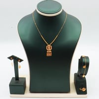 طقم ذهب ناعم عيار 21 وزن 3.67 جرام بتعليقة مزخرفة