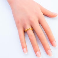 دبلة ذهب عيار 21 تصميم جنزير وزن 1.93 جرام – أناقة...