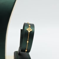 طقم ذهب ناعم عيار 18 وزن 6.28 جرام – تصميم راقي لل...