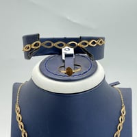 طقم ذهب خمسة دور عيار 21 وزن 5.6 جرام