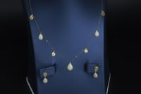 طقم ذهب البوشرون تصميم الماسي عيار 18 وزن 3.6 جرام