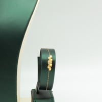 طقم ذهب تصميم الماس عيار 18 وزن 6.1 جرام - باسلوب...