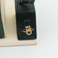 طقم ذهب بانثر ناعم تصميم الماسي عيار 18 وزن 3.7 جر...