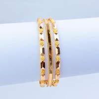 بكج غوايش ذهب عيار 21 تصميم صندوق مبطن وزن 16.6 جر...