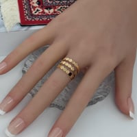 دبل المرامي بتصميمها المنقوش ذهب عيار 21