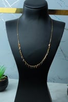 سلسال ذهب الرمش عيار 18 بتصميم رموش انيقة وزن 3.4...