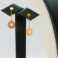 طقم ذهب ناعم عيار 21 وزن 3.68 جرام بتعليقة دائرية