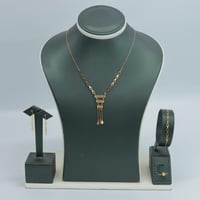 طقم ذهب عيار 21 وزن 2.62 جرام