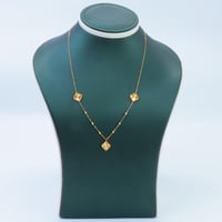 سلسال ذهب الفان كليف ثلاث وردات عيار 21 وزن 2.87 ج...