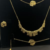 طقم عيار 21 وزن 9.7 جرام