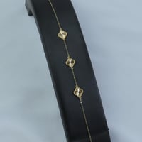 اسوارة فان كليف ذهب عيار 18 ثلاث وردات وزن 1.5 جرا...