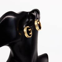 حلق ذهب تصميم فرزاتشي ذهب صافي عيار 18 وزن 3.5 جرا...