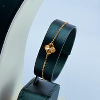 طقم ذهب الفان كليف ثلاث وردات ناعم لبس يومي عيار 2...