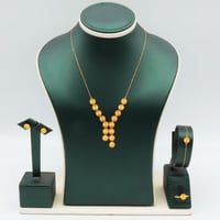 طقم ذهب الوردات عيار 21 وزن 8.35 جرام بتصميم متدرج...