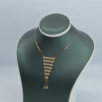 عقد ذهب عيار 21 وزن 1.86 جرام