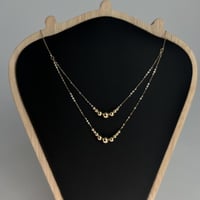 عقد ذهب الببلز دورين عيار 18 وزن 1.4 جرام