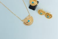 نصف طقم ذهب الرمش مطعم بالولو الفيروزي عيار 21 وزن...