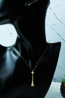 سلسال مارلي لون أزرق مميز ذهب عيار 18 وزن 2.2 جرام