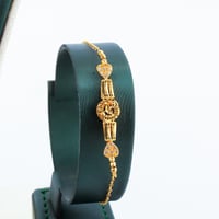 طقم ذهب تصميم فاخر عيار 21 وزن 8.17 جرام بتصميم نا...