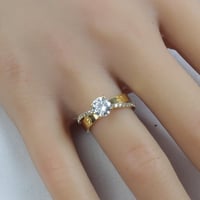 خاتم ذهب عيار 18 تصميم اللوف الألماسي وزن 2.7 جرام...