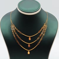 عقد ذهب ثلاثة دور عيار 21 وزن 3.2 جرام بتصميم متعد...