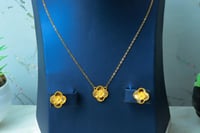 طقم فانكليف بتصميم حصري عيار 21 وزن 8.8 جرام