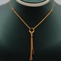 عقد ذهب عيار 21 حلقة أنيقة وزن 2.97 جرام بتصميم عص...