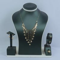 طقم فان كليف ذهب عيار 18 ناعم وانيق وزن 4.47 جرام