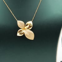 طقم ذهب الباسكال سوبر ماستر عيار 18 –بوزن 18.56 جر...